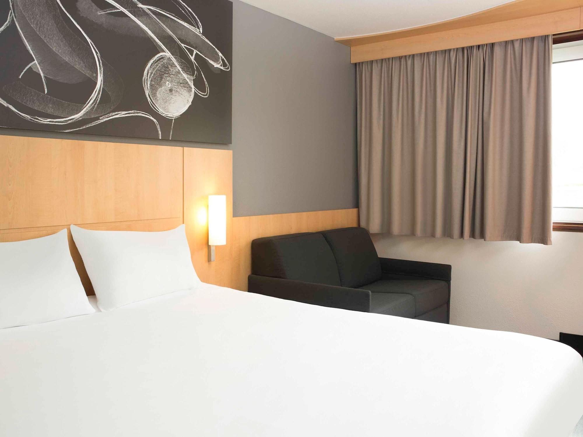 Ibis 3 Lacs Neuchatel Thielle Екстер'єр фото