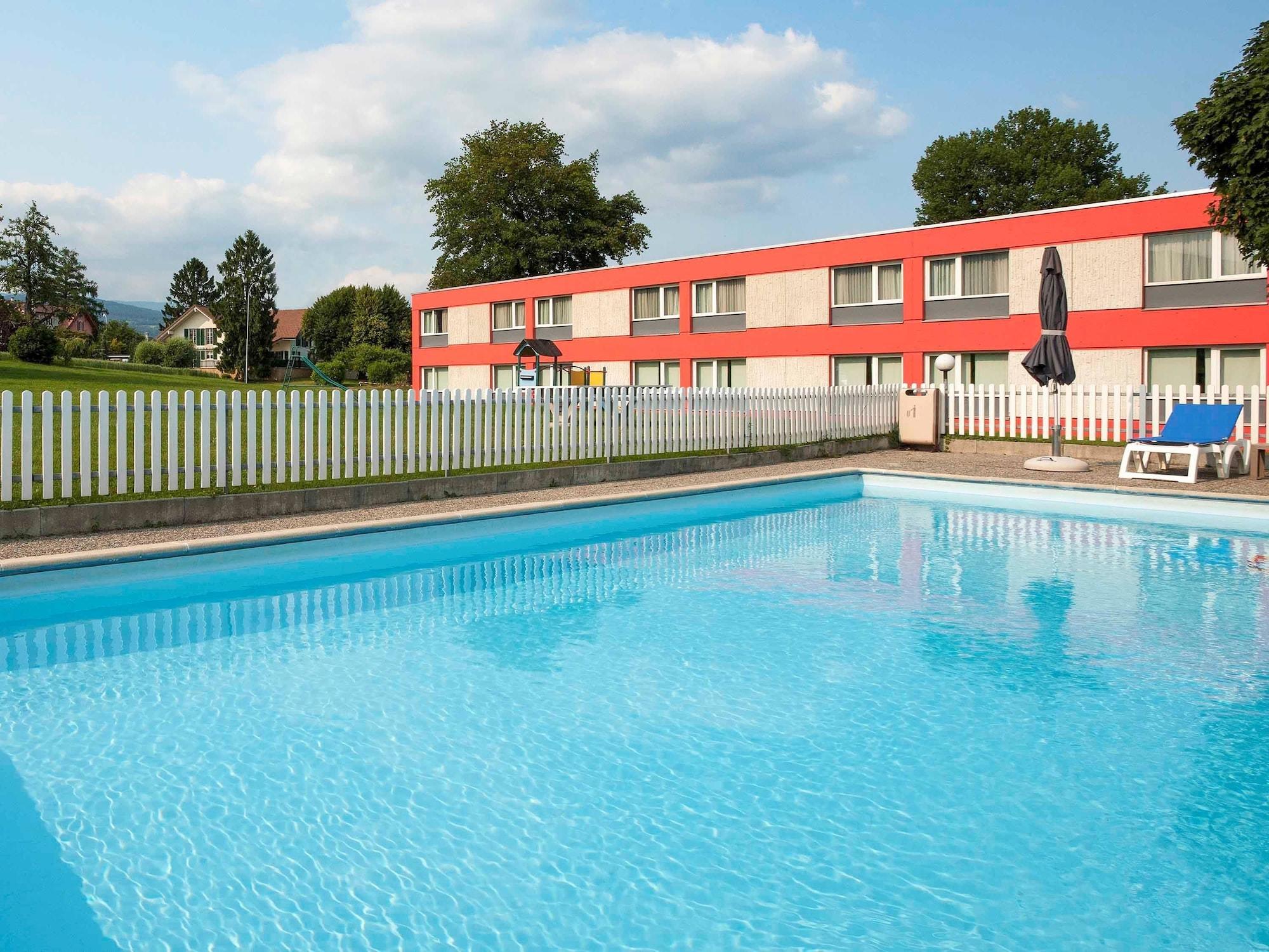 Ibis 3 Lacs Neuchatel Thielle Екстер'єр фото