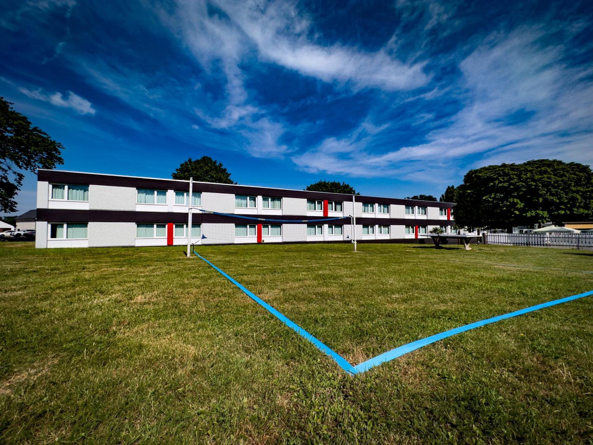 Ibis 3 Lacs Neuchatel Thielle Екстер'єр фото