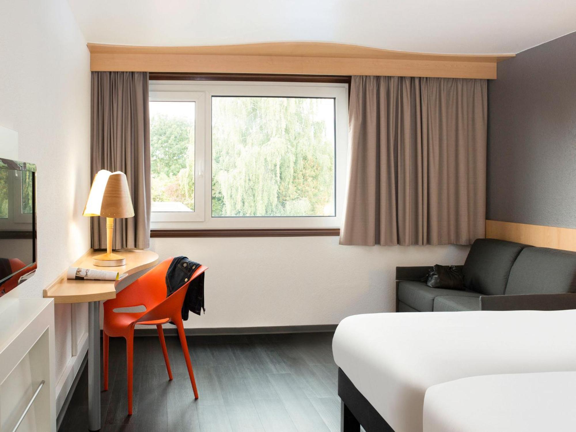 Ibis 3 Lacs Neuchatel Thielle Екстер'єр фото
