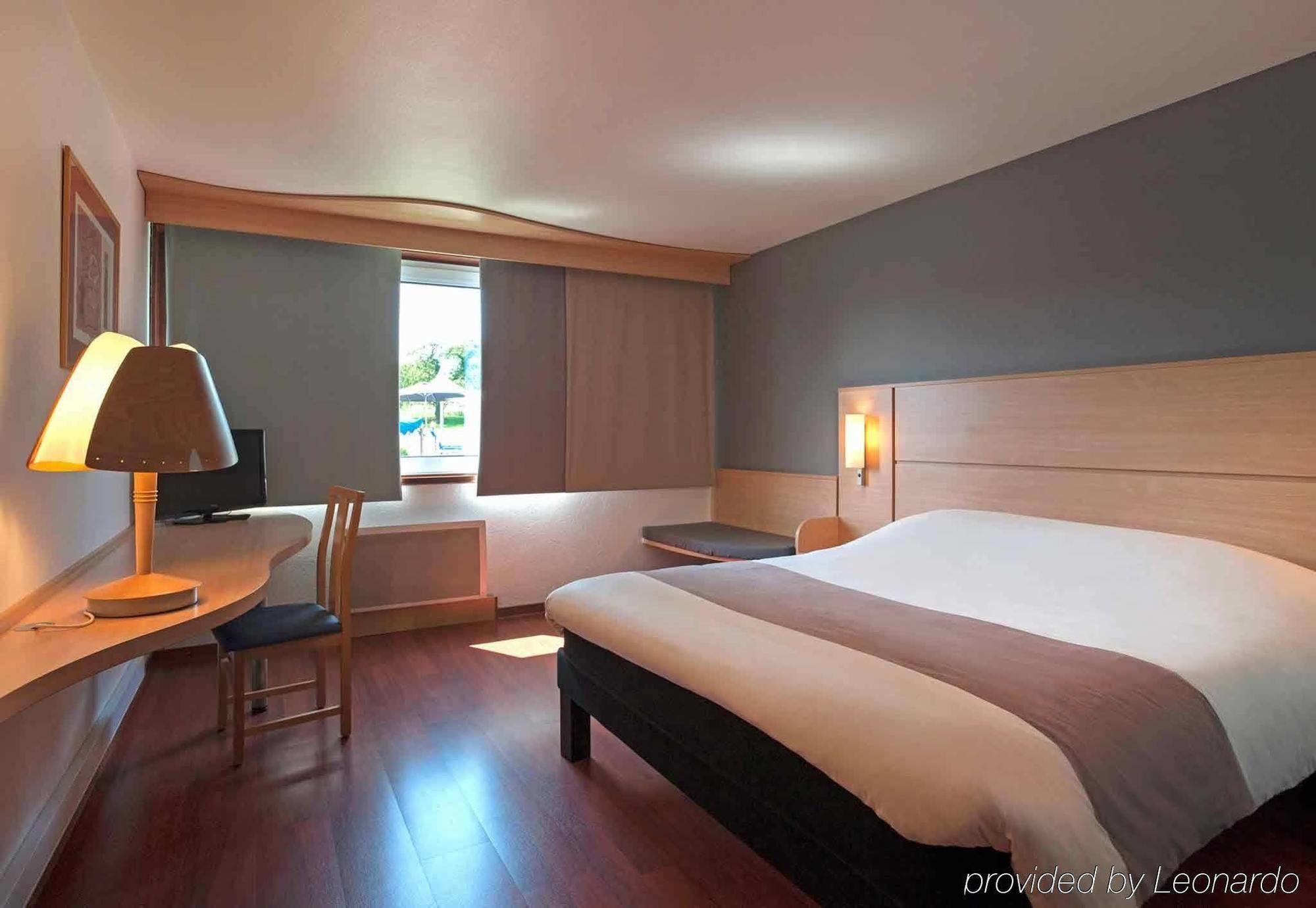 Ibis 3 Lacs Neuchatel Thielle Екстер'єр фото